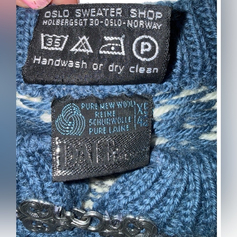Dale of Norway Nordic Wool Cardigan
Oslo Sweater Shop Exclusive Made in Norway - Picture 11 of 15